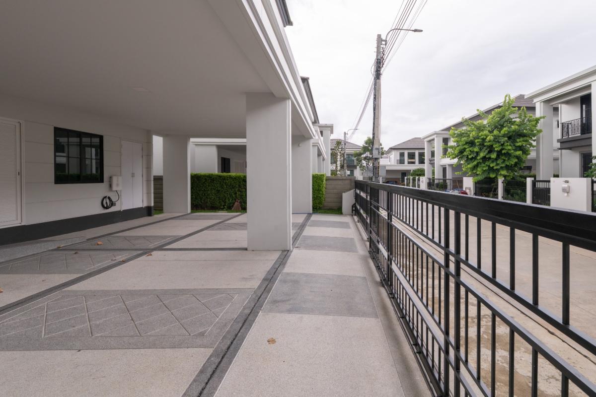 For RentHouseLadkrabang, Suwannaphum Airport : 🔥For urgent rent +🔥Setthasiri Bangna - Suvarnabhumi, Modern Classic style detached house, 5 bedrooms, 6 bathrooms, near Suvarnabhumi ❗