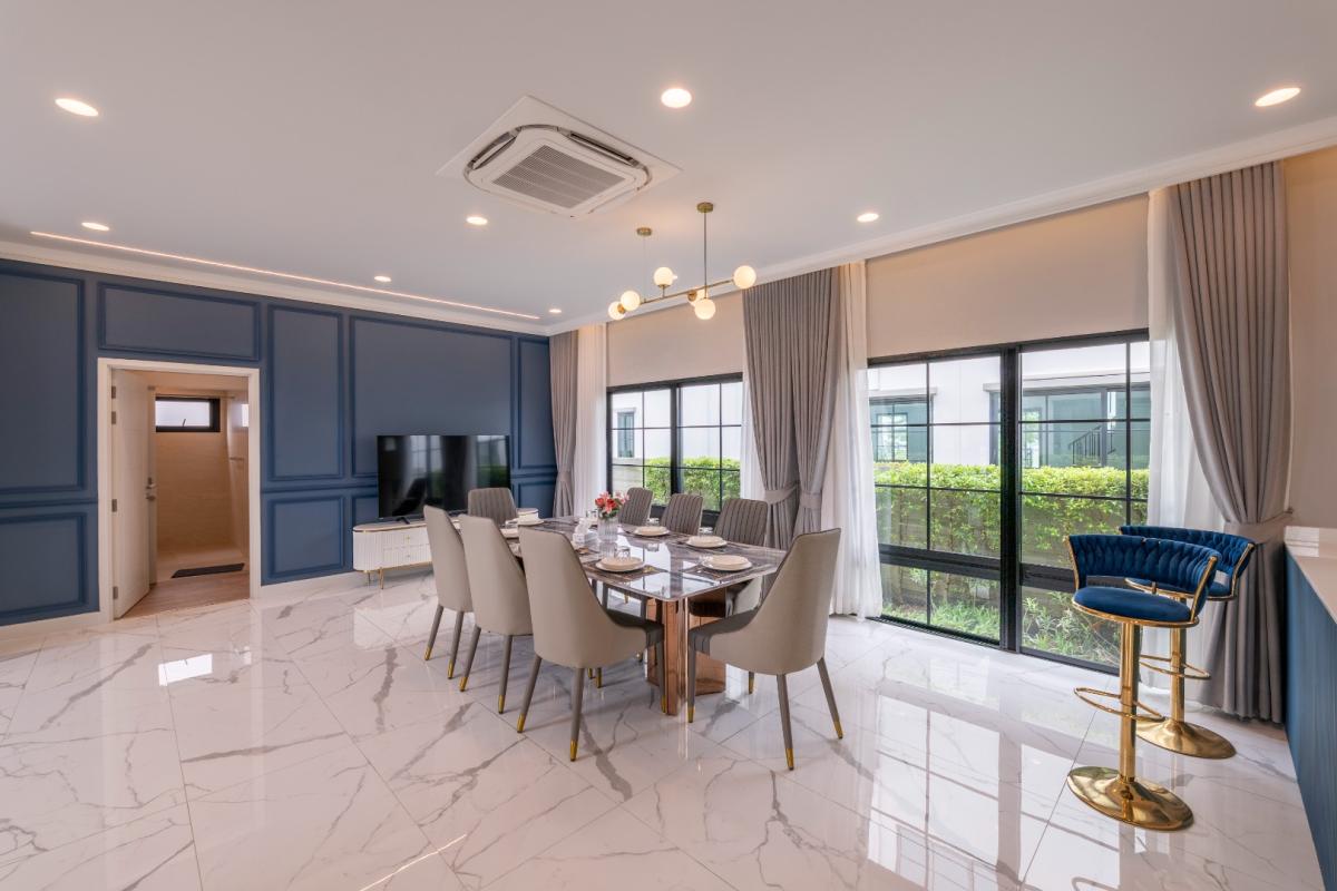 For RentHouseLadkrabang, Suwannaphum Airport : 🔥For urgent rent +🔥Setthasiri Bangna - Suvarnabhumi, Modern Classic style detached house, 5 bedrooms, 6 bathrooms, near Suvarnabhumi ❗