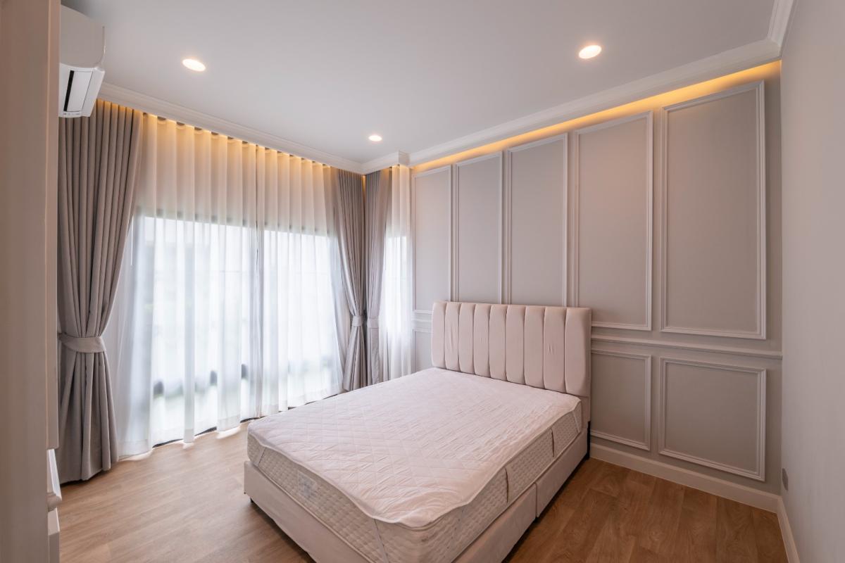 For RentHouseLadkrabang, Suwannaphum Airport : 🔥For urgent rent +🔥Setthasiri Bangna - Suvarnabhumi, Modern Classic style detached house, 5 bedrooms, 6 bathrooms, near Suvarnabhumi ❗