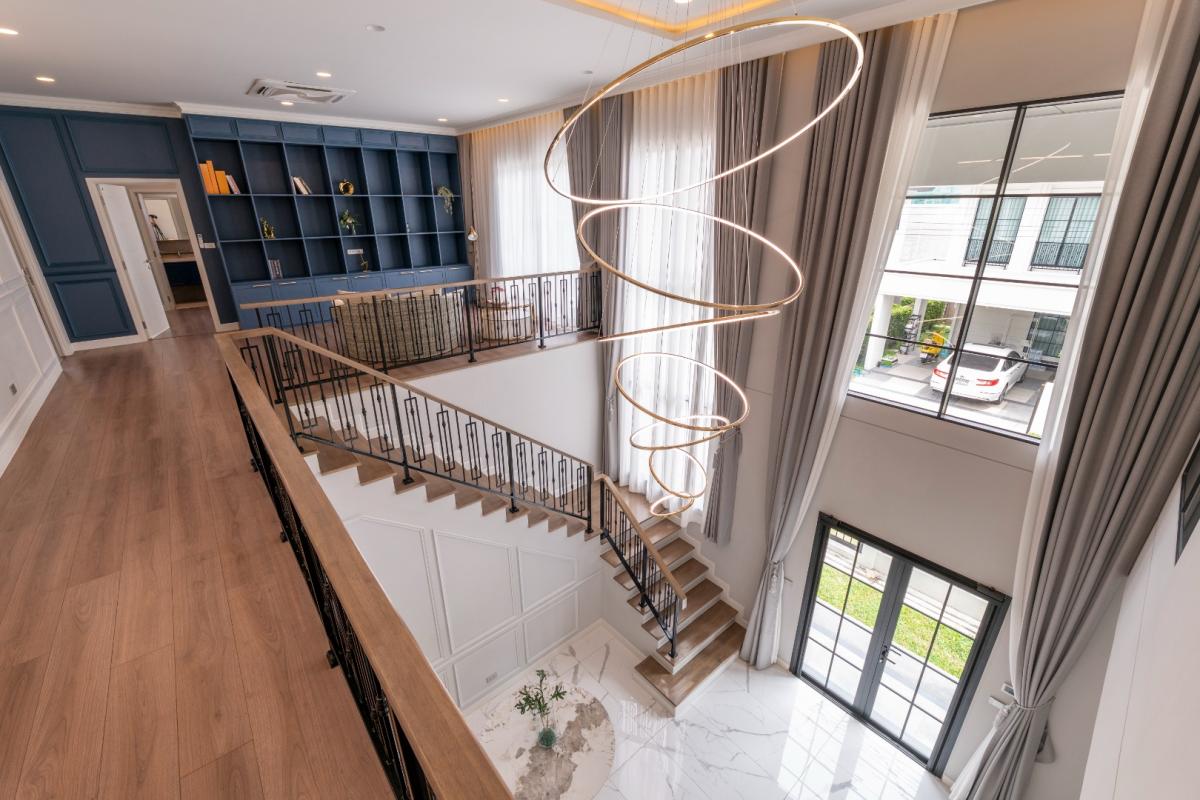 For RentHouseLadkrabang, Suwannaphum Airport : 🔥For urgent rent +🔥Setthasiri Bangna - Suvarnabhumi, Modern Classic style detached house, 5 bedrooms, 6 bathrooms, near Suvarnabhumi ❗