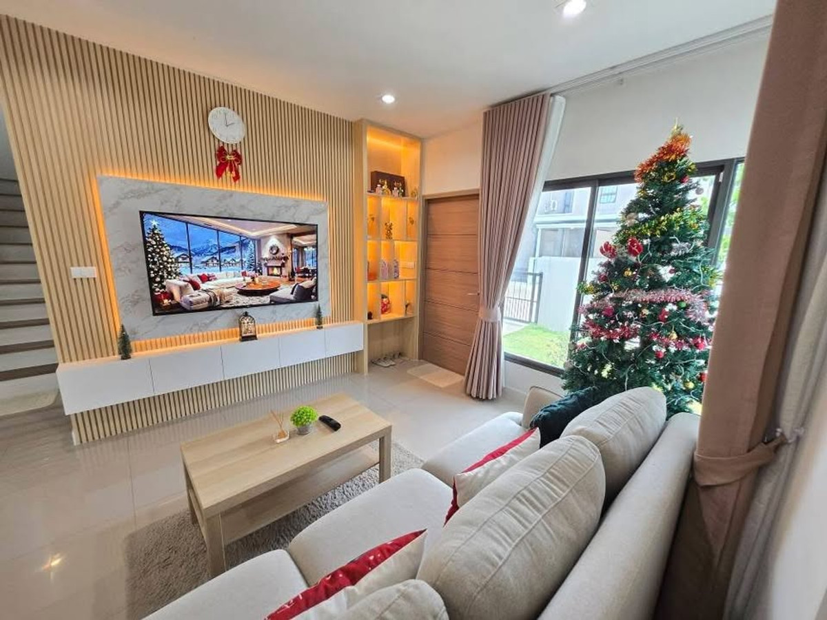 For RentTownhomeNonthaburi, Bang Yai, Bangbuathong : Beautifully house near Central Westgate, 3 bedrooms, 3 bathrooms.