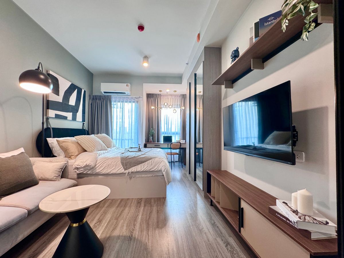For RentCondoSeri Thai, Ramkhamhaeng Nida : 🔥 Rent IDEO Ramkhamhaeng-Lamsalee Station 🔥 📍 Near the yellow MRT, Lam Sali Intersection Station 🚆 (only 200 m)