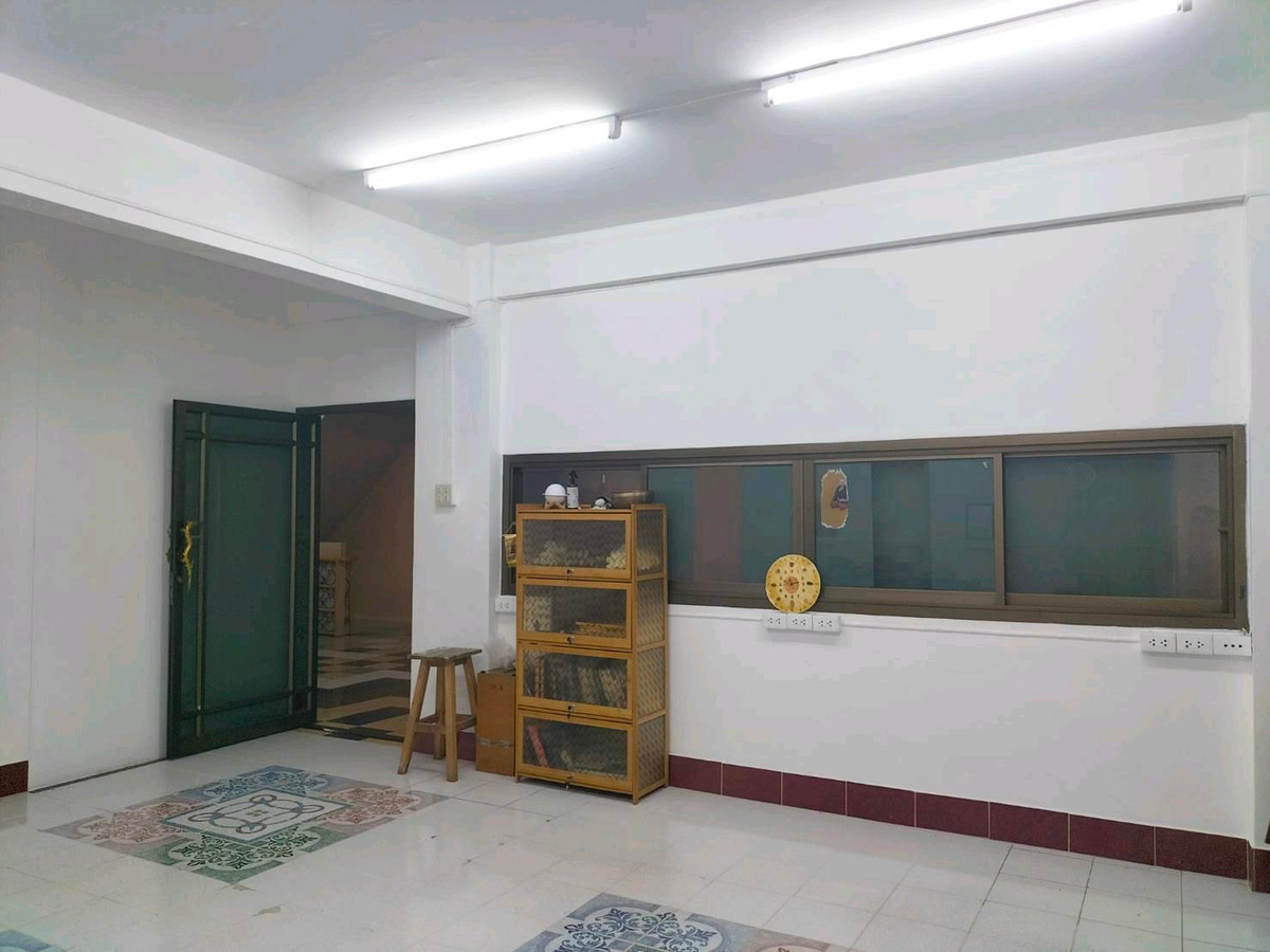 For SaleShop HouseRathburana, Suksawat : 🔥 Urgent sale !! 🔥 Selling cheap 2, 4 -story booths, not including roofs and basements
