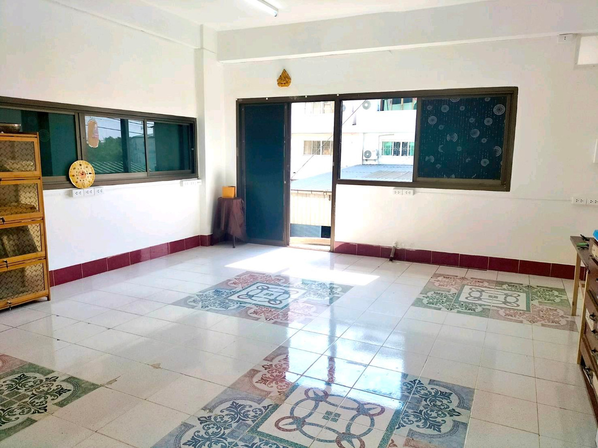 For SaleShop HouseRathburana, Suksawat : 🔥 Urgent sale !! 🔥 Selling cheap 2, 4 -story booths, not including roofs and basements