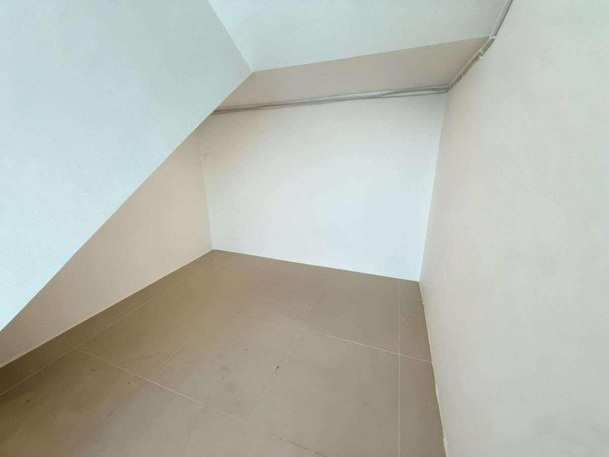 For SaleSriracha Laem Chabang Ban Bueng : Urgent sale !! 2 -storey twin house, very good condition, ready to stay in The Pine Sriracha, the back of Assam - J Park