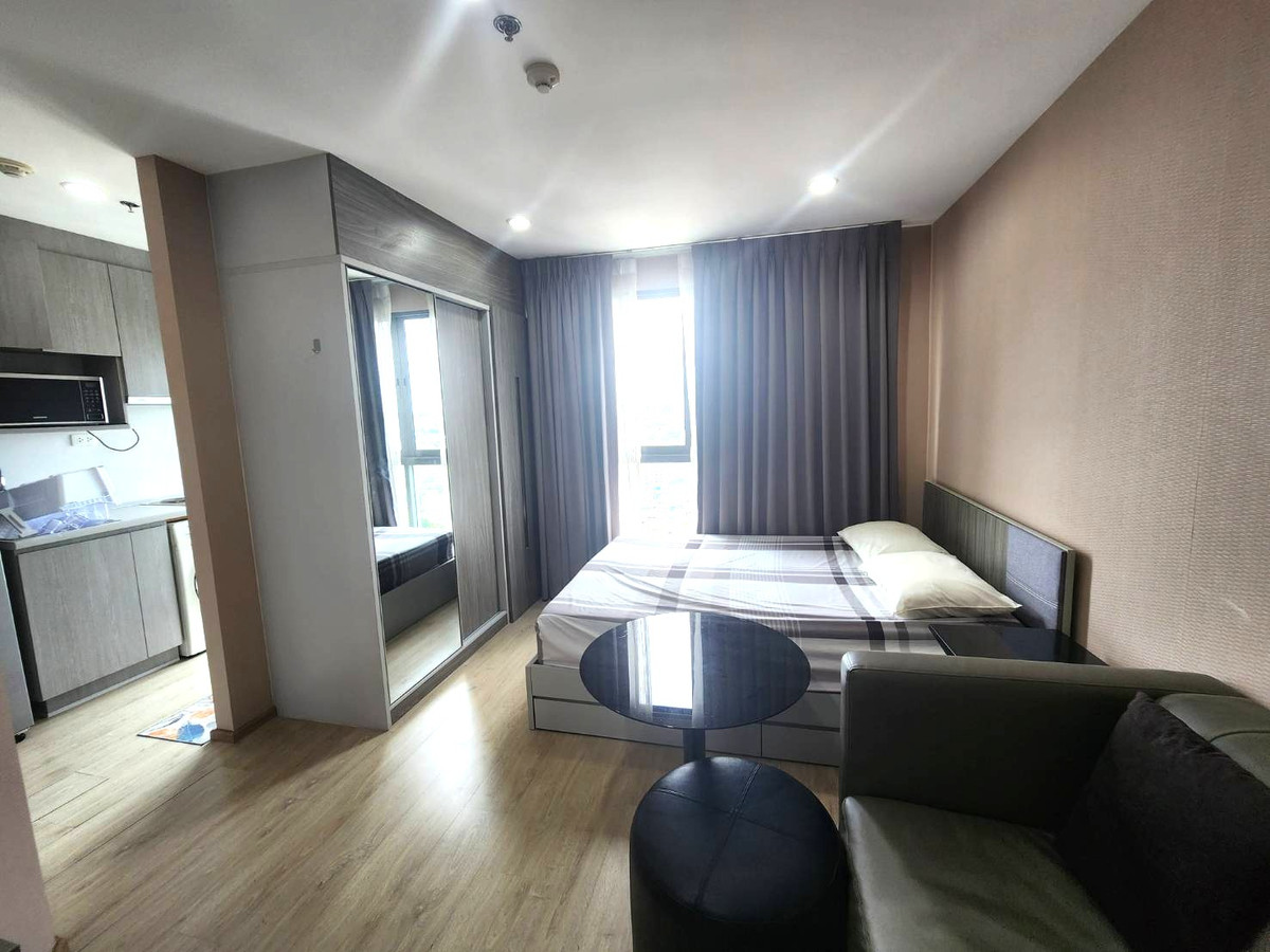 For RentCondoThaphra, Talat Phlu, Wutthakat : Rent a beautiful room, Ideo Wutthakat, adjacent to BTS, 110 meters, including furniture + washing machine for only 9,000 baht.