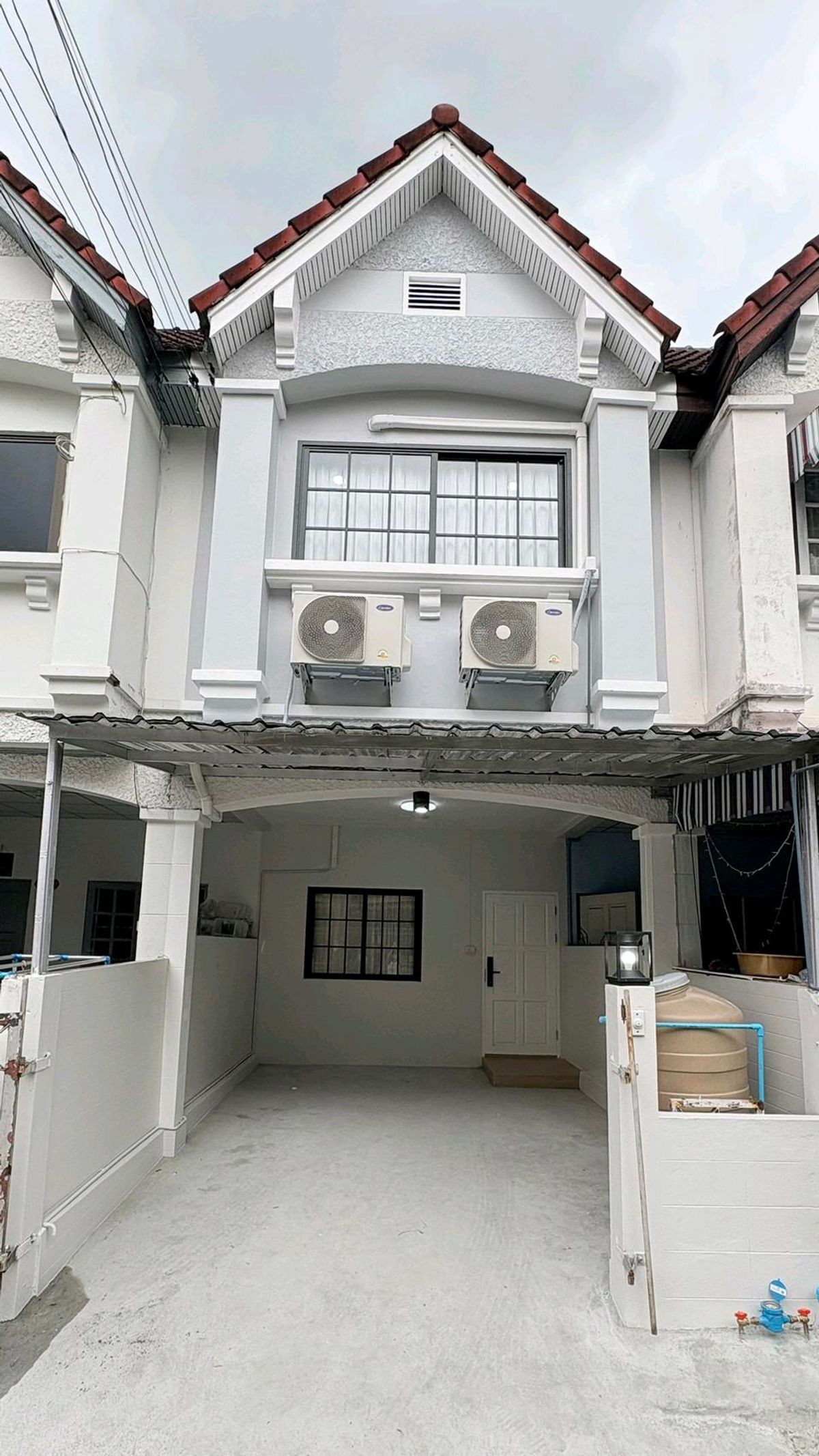 ขายทาวน์โฮมลาดพร้าว101 แฮปปี้แลนด์ : 🏡🚅 🔷หมู่บ้านพิบูลย์ลาดพร้่ว 101ทาวโฮมตกแต่งใหม่ ครบ ขยาด16  ตรว. 2นอน 2 น้ำ ทำเลดี ลาดพร้าว 101  ใกล้เดอะมอลล์บางกะปิ ใกล้ตลาด ราคาย่อมเยาว์ ถูกที่สุด กู้ได้เต็ม