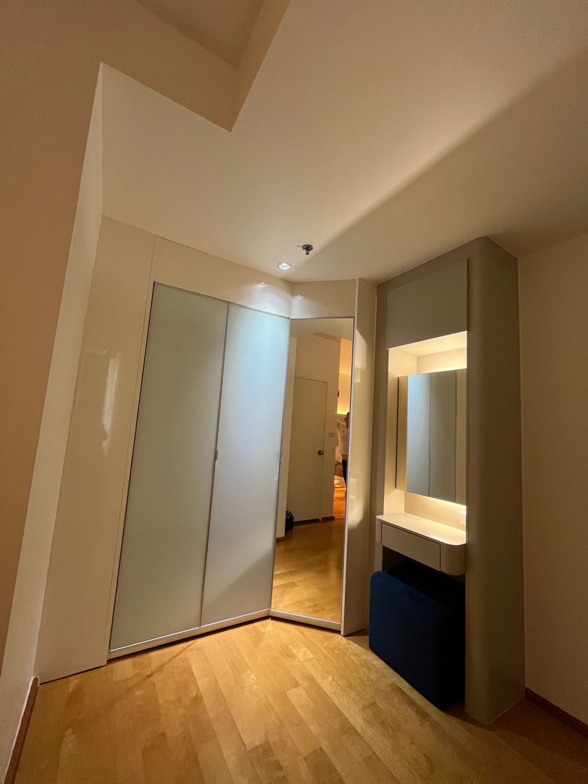 ให้เช่าคอนโดราชเทวี พญาไท : ให้เช่าคอนโด วิลล่า ราชเทวี เฟอร์นิเจอร์ครบ (S15-34836)