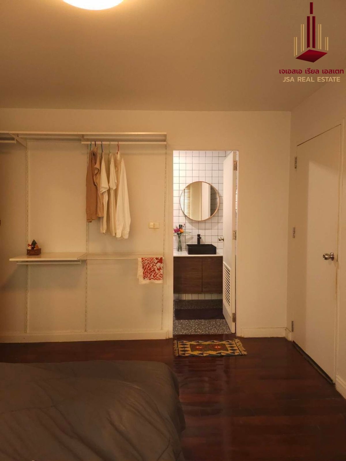 ให้เช่าคอนโดสุขุมวิท อโศก ทองหล่อ : ✨ 49 Plus Low-rise condo for Rent only 35,000✨