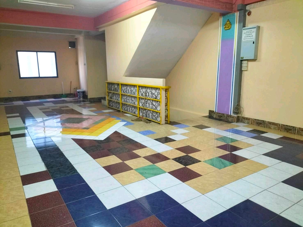 For SaleShop HouseRathburana, Suksawat : 🔥 Urgent sale !! 🔥 Selling cheap 2, 4 -story booths, not including roofs and basements