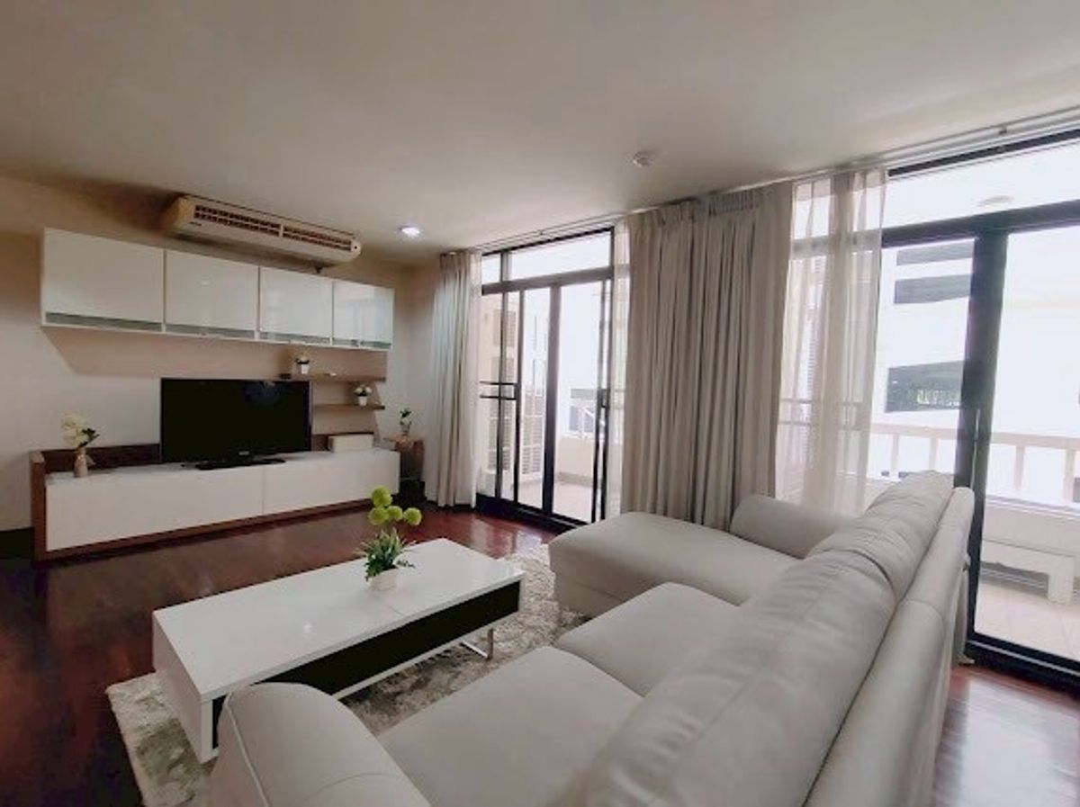 ให้เช่าคอนโดสุขุมวิท อโศก ทองหล่อ : Baan Chan Condominium 3bed 2bath 145 sq.m. Fully furnished