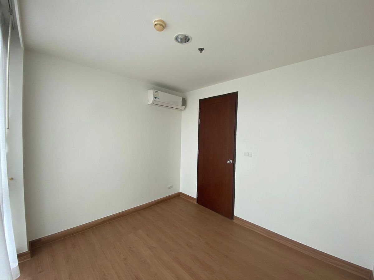 For SaleCondoLadprao, Central Ladprao : South, good wind, beautiful room, city price !!