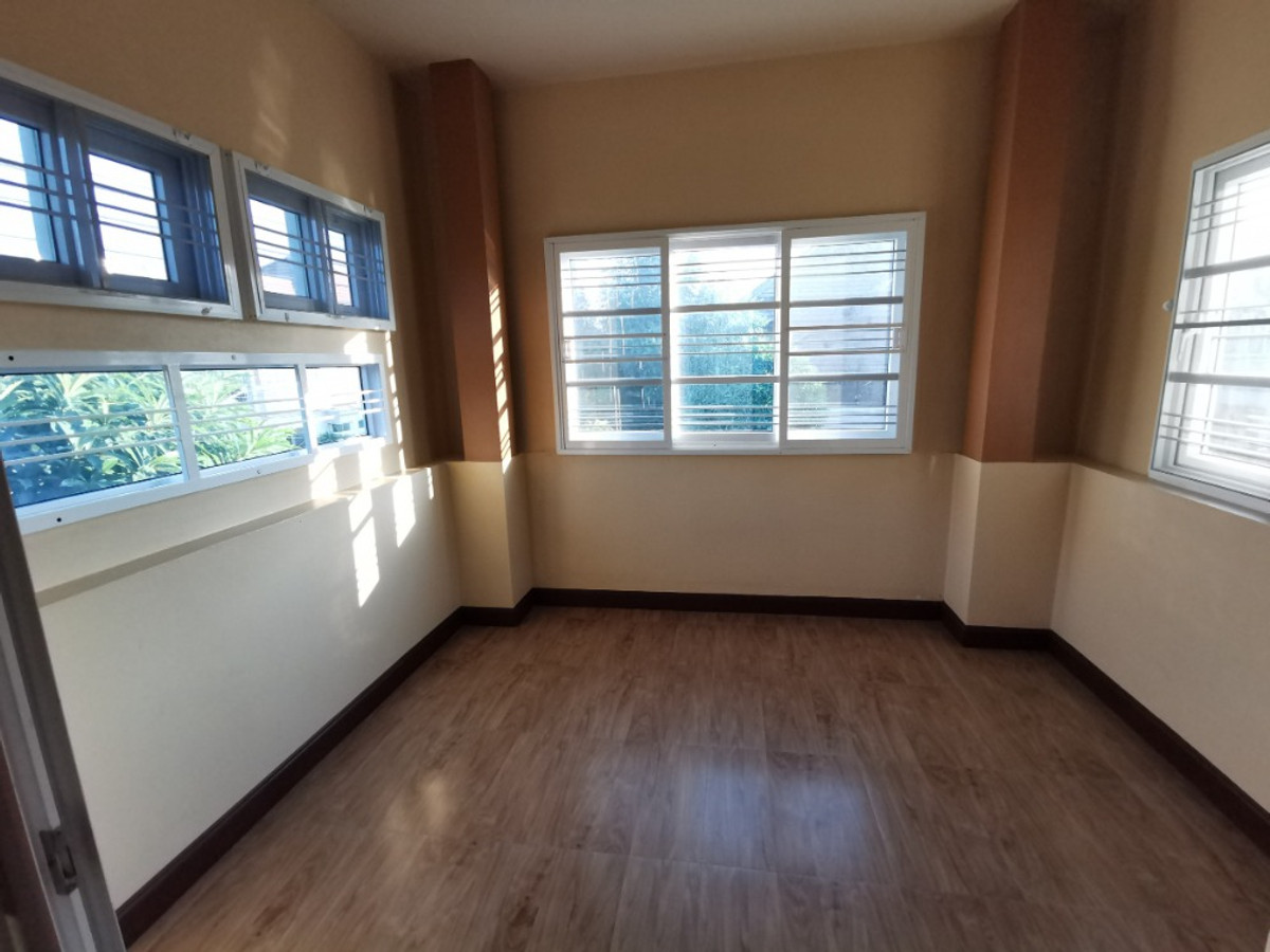 ให้เช่าบ้านวิภาวดี ดอนเมือง หลักสี่ : บ้านเดี่ยว 3ห้องนอน ติดเมืองเอก ใกล้สนามบิน เลี้ยงสัตว์ได้ เฟอร์นิเจอร์ครบ 