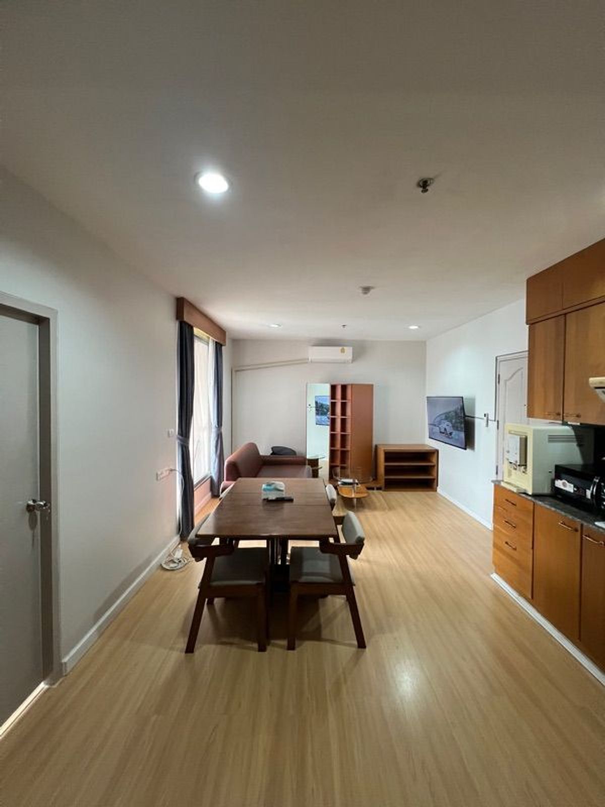 For RentCondoRatchathewi,Phayathai : Rent Pathumwan Resort (Pathumwan Resort)