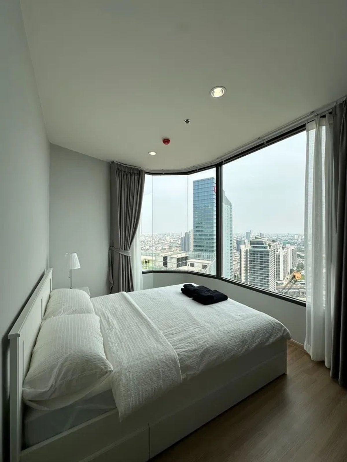 ให้เช่าคอนโดอ่อนนุช อุดมสุข : ด่วน ให้เช่าคอนโด Skyrise Avenue Sukhumvit 64 ปรับค่าเช่าลงเหลือ 25k ชั้นสูง ห้องสวย เฟอร์นิเจอร์ครบ ใกล้ BTS ปุณณวิถี พร้อมเข้าอยู่