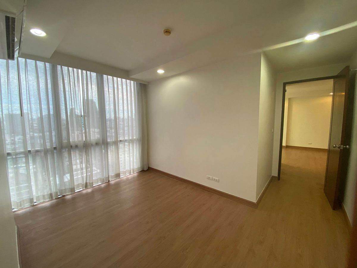 For SaleCondoLadprao, Central Ladprao : South, good wind, beautiful room, city price !!