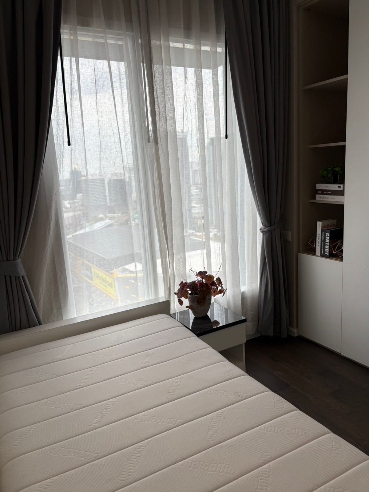 For RentCondoLadprao, Central Ladprao : 🔥Urgent for rent🔥The Saint Residences, 2 bedrooms, 2 bathrooms, beautiful room, fully furnished, near MRT Phahon Yothin❗