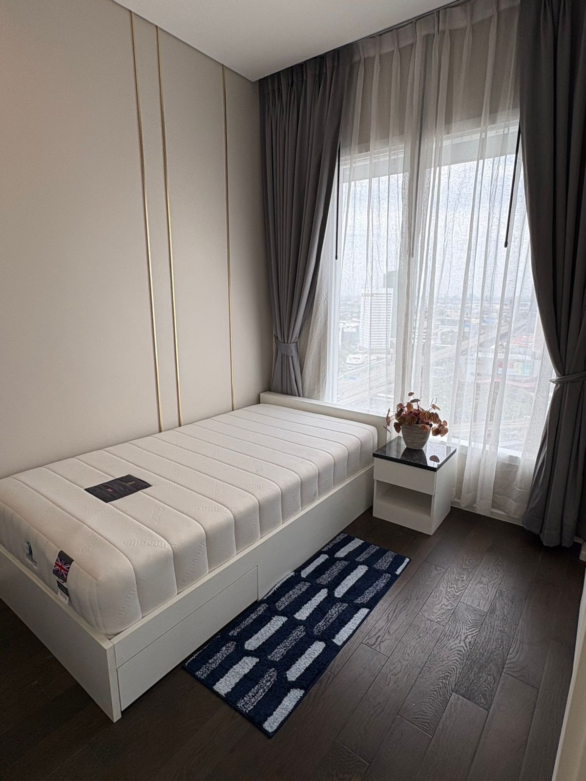 For RentCondoLadprao, Central Ladprao : 🔥Urgent for rent🔥The Saint Residences, 2 bedrooms, 2 bathrooms, beautiful room, fully furnished, near MRT Phahon Yothin❗