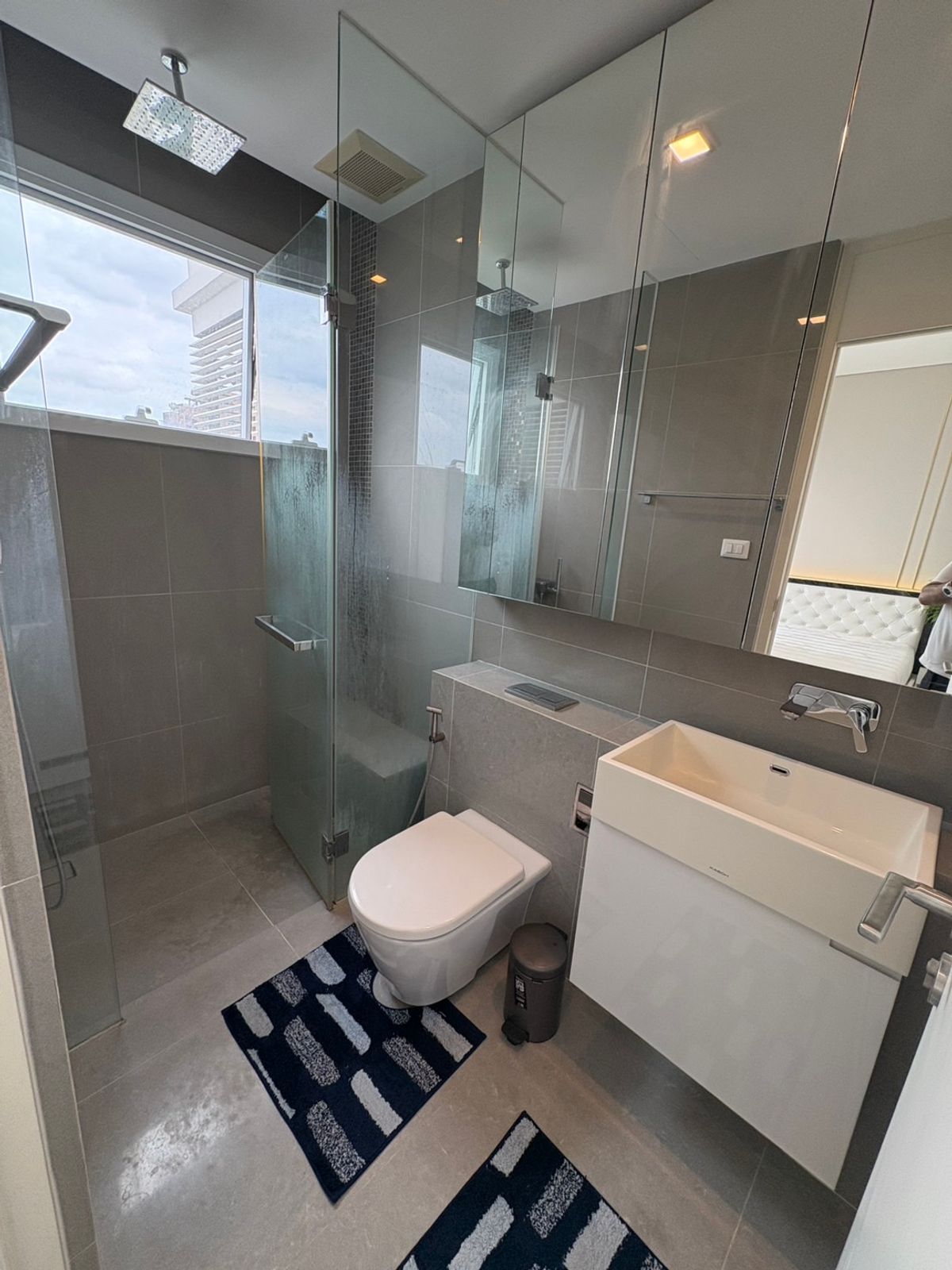 For RentCondoLadprao, Central Ladprao : 🔥Urgent for rent🔥The Saint Residences, 2 bedrooms, 2 bathrooms, beautiful room, fully furnished, near MRT Phahon Yothin❗