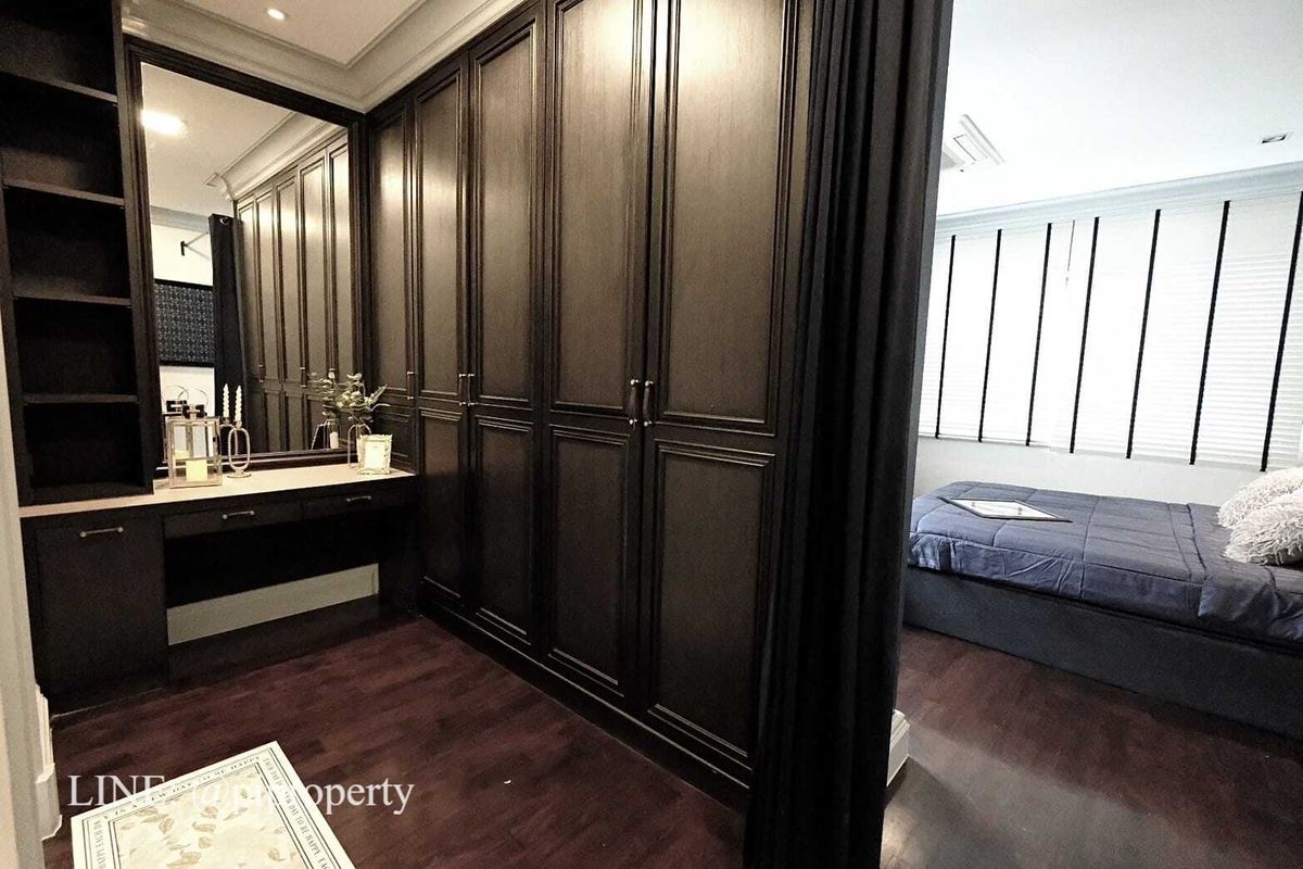 ให้เช่าบ้านบางนา แบริ่ง ลาซาล : ให้เช่า: วิลล่าหรูในโครงการแกรนด์ บางกอก บูเลอวาร์ด สุขุมวิท 4 ห้องนอน 5 ห้องน้ำ