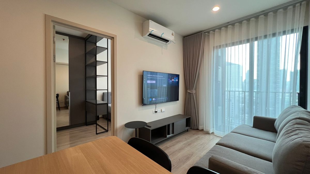 ให้เช่าคอนโดพระราม 9 เพชรบุรีตัดใหม่ RCA : *ให้เช่า*  46 ตรม  2 ห้องนอน ห้องใหม่ พร้อมอยู่ Nue R9 ใกล้เซ็นทรัล 180 เมตร  วิวสวย เฟอร์ครบ