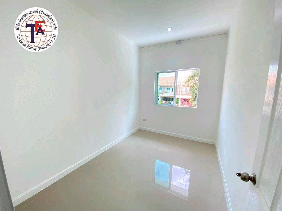 For SaleTownhomePathum Thani,Rangsit, Thammasat : 2-storey townhome for sale, Ilev Town Village, Lam Luk Ka Khlong 3 Future Park, Rangsit, Dream World Rangsit-Nakhon Nayai Sai Mai, Phahonyothin Kanchanaphisek, Lat Sawai Market, Na Charoen Market, Th Thua Two Golf Course Sin Phai Hospital Bang Pakok Hospi