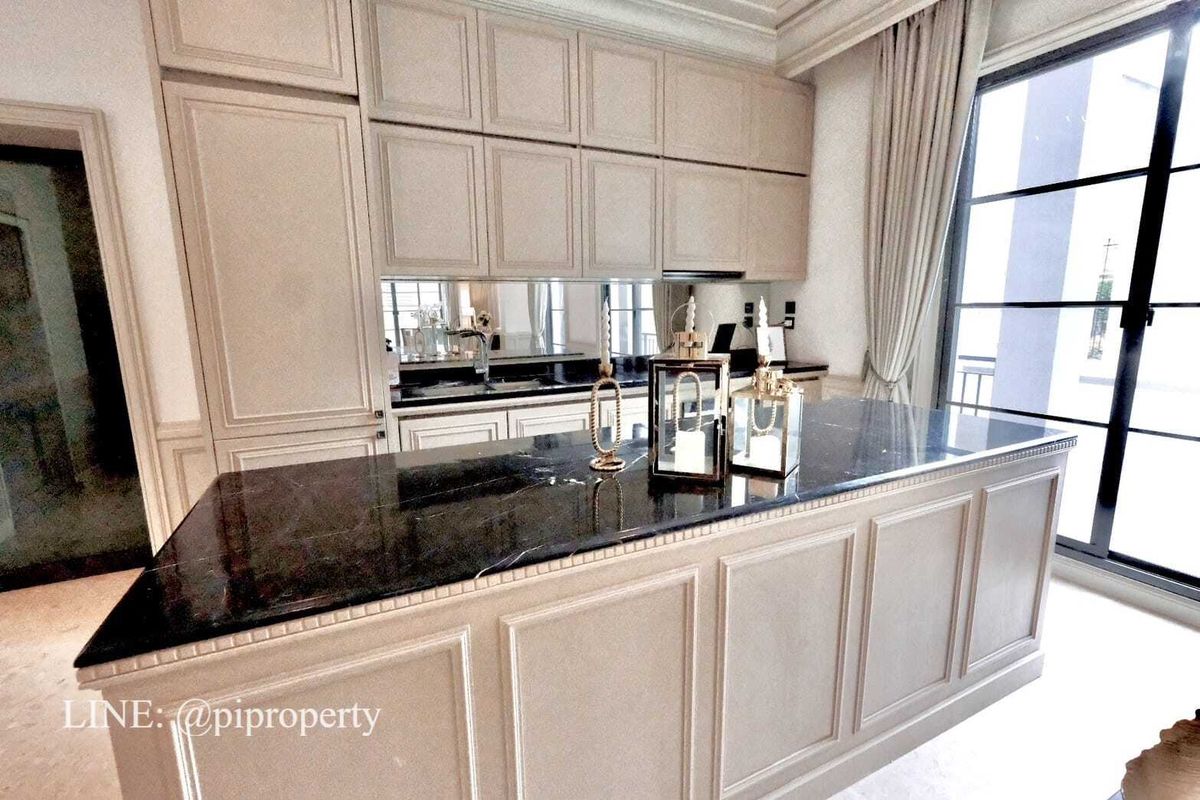 ให้เช่าบ้านบางนา แบริ่ง ลาซาล : ให้เช่า: วิลล่าหรูในโครงการแกรนด์ บางกอก บูเลอวาร์ด สุขุมวิท 4 ห้องนอน 5 ห้องน้ำ