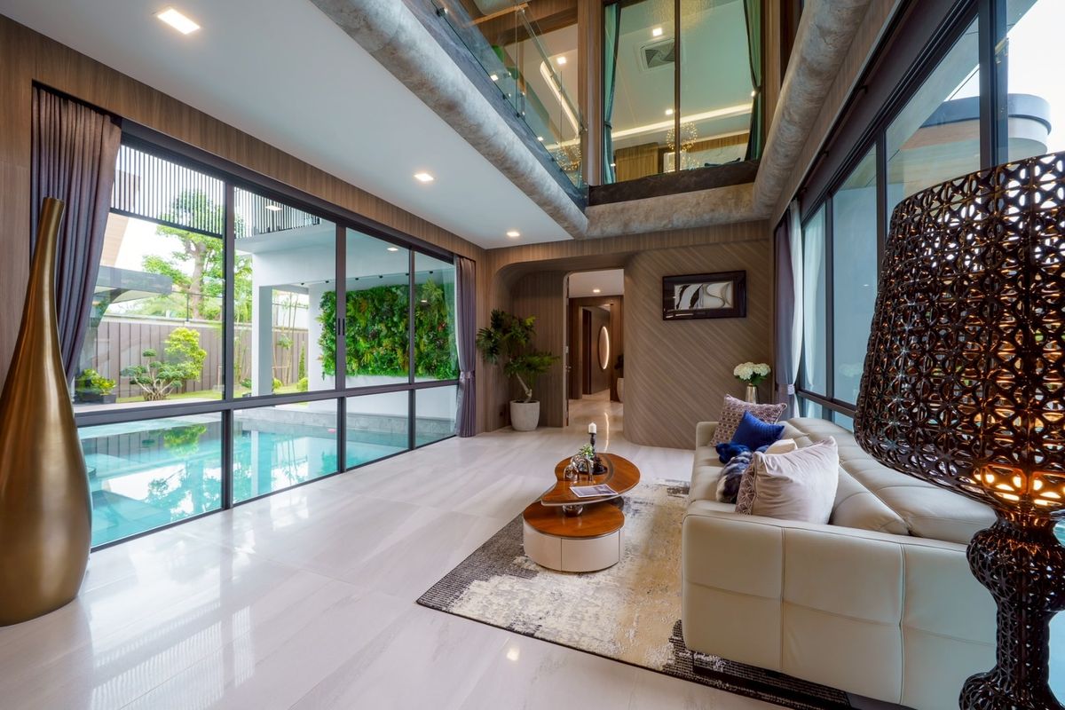 ขายพัทยา บางแสน ชลบุรี สัตหีบ : Ultra Luxury Pool Villa in Pattaya