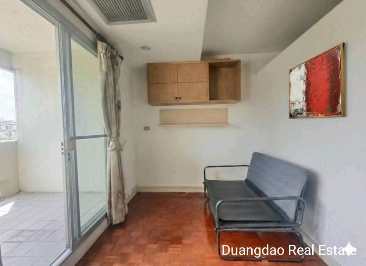 For SaleCondoKhlongtoei, Kluaynamthai : Condo for sale in Sukhumvit 36, near BTS Thonglor, convenient to travel