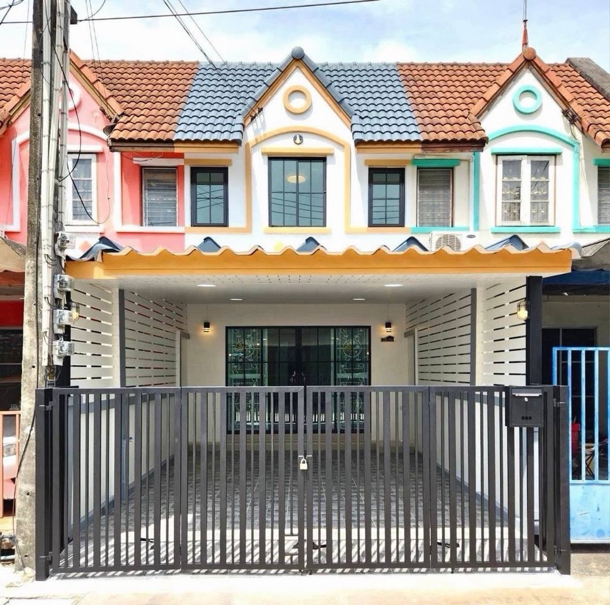 ขายทาวน์โฮมศรีราชา แหลมฉบัง บ้านบึง : บ้านทาวน์เฮ้าส์ 1 ชั้น 