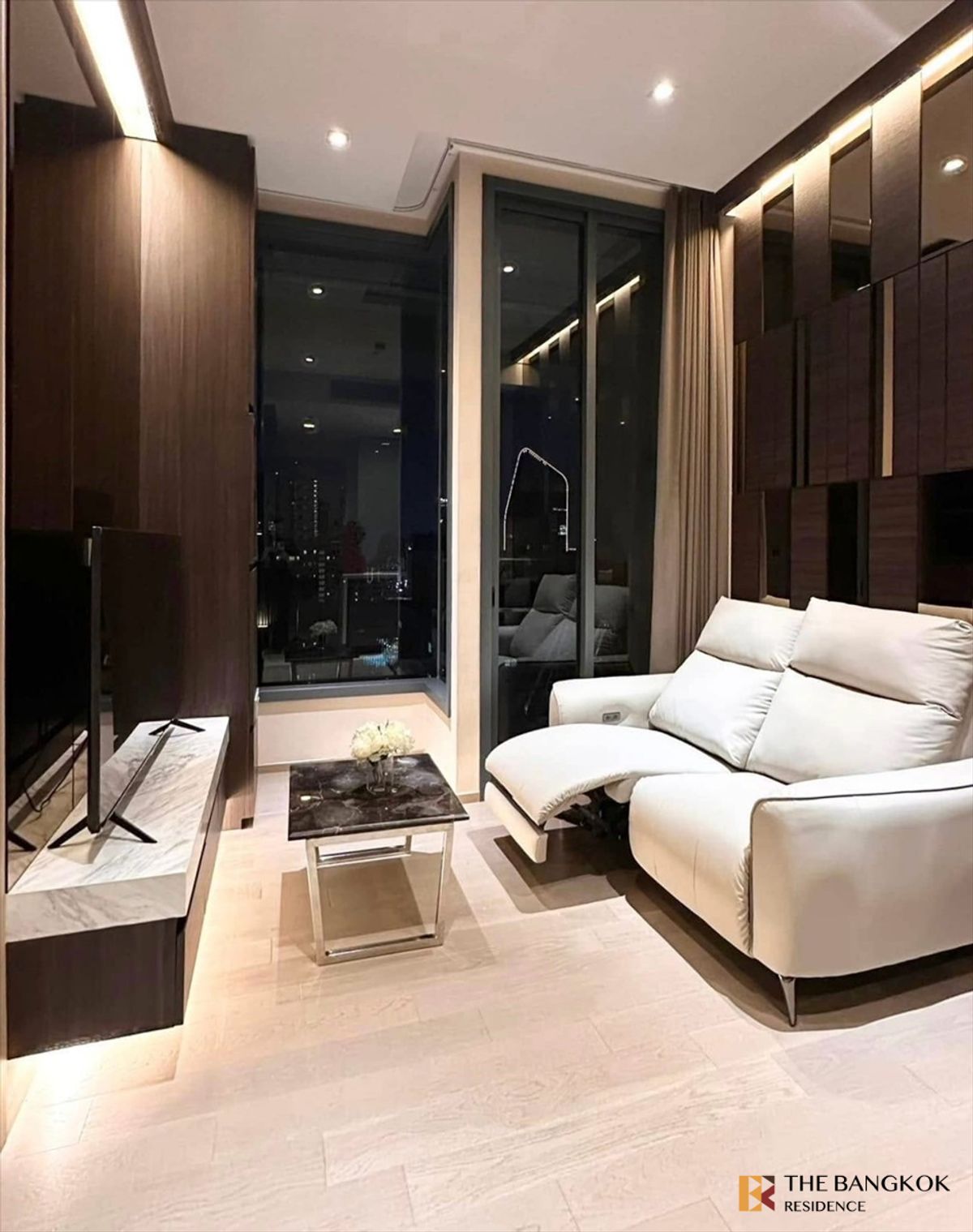 ให้เช่าคอนโดสุขุมวิท อโศก ทองหล่อ : 🔥Luxury condo: THE ESSE ASOKE Best price 33,000 bath/month, Type 1B1B 37 sq.m. / High floor/ prime location - by Loft