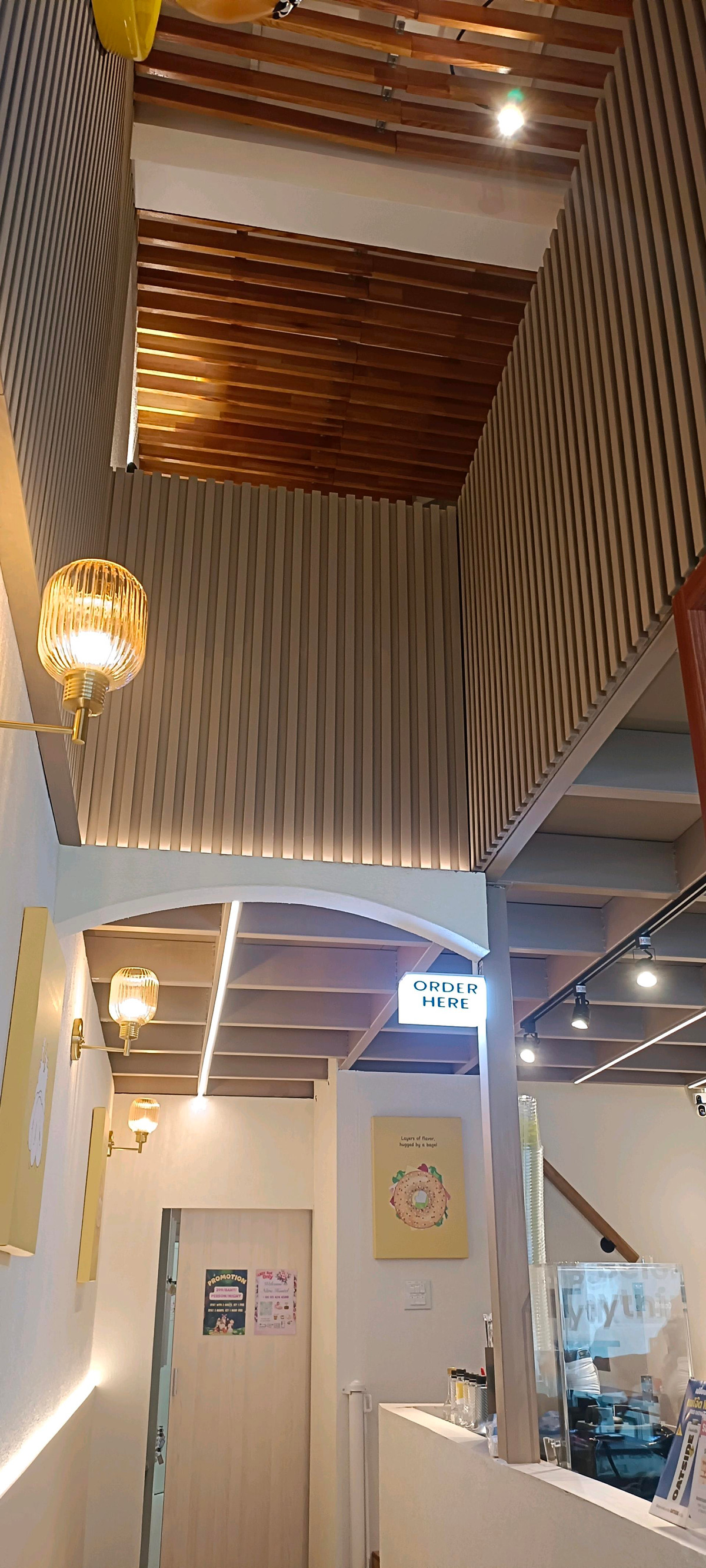 For RentHotel&Apartment BusinessYaowarat, Banglamphu : 📈𝐆𝐨𝐨𝐝 𝐈𝐧𝐯𝐞𝐬𝐭𝐦𝐞𝐧𝐭🏦𝐇𝐎𝐒𝐓𝐄𝐋 𝐘𝐎𝐆𝐀, 𝐒𝐏𝐀 𝐁𝐔𝐒𝐈𝐍𝐄𝐒𝐒 𝐅𝐎𝐑 𝐑𝐄𝐍𝐓 𝟏𝟐𝐁𝐞𝐝 𝟑𝐁𝐚𝐭𝐡+Floor3+𝐑𝐨𝐨𝐟𝐭𝐨𝐩 🔥𝟮𝟵,𝟵𝟵𝟵 𝐓𝐇𝐁/𝐦𝐨𝐧𝐭𝐡 KIM คิม 𝟬𝟲𝟲-𝟬𝟮𝟬-𝟴𝟬𝟭𝟯, 𝗟𝗶𝗻𝗲:𝗺𝗶𝗿𝗮𝗴𝗲𝗿𝗶𝗰𝗵𝗰𝗼𝗻𝗱𝗼