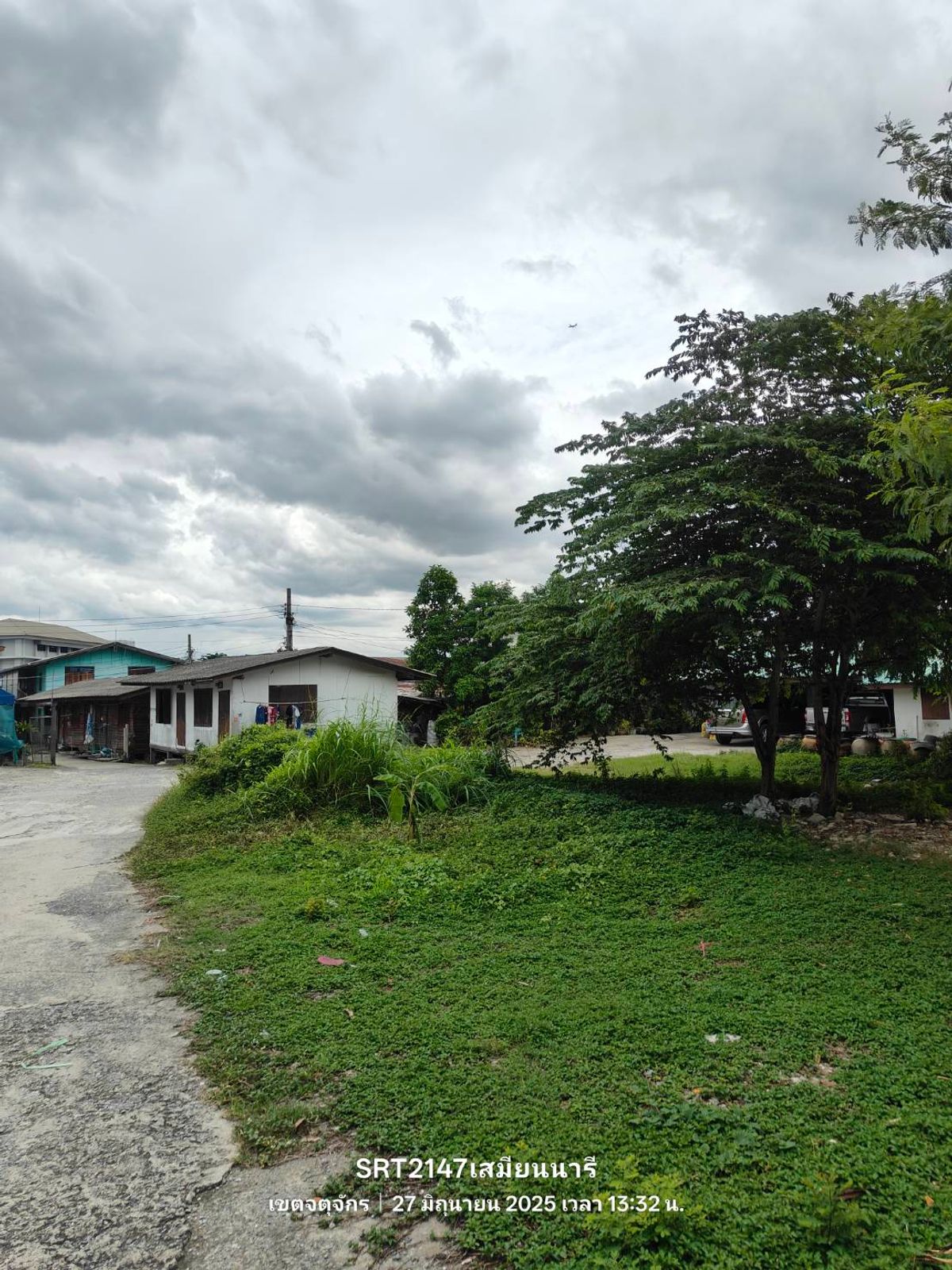 ขายที่ดินสะพานควาย จตุจักร : ขายที่ดิน  ติดสถานีรถไฟฟ้า SRT สายสีแดง เสมียนนารี เหมาะสำหรับการสร้างอาคารสูง 