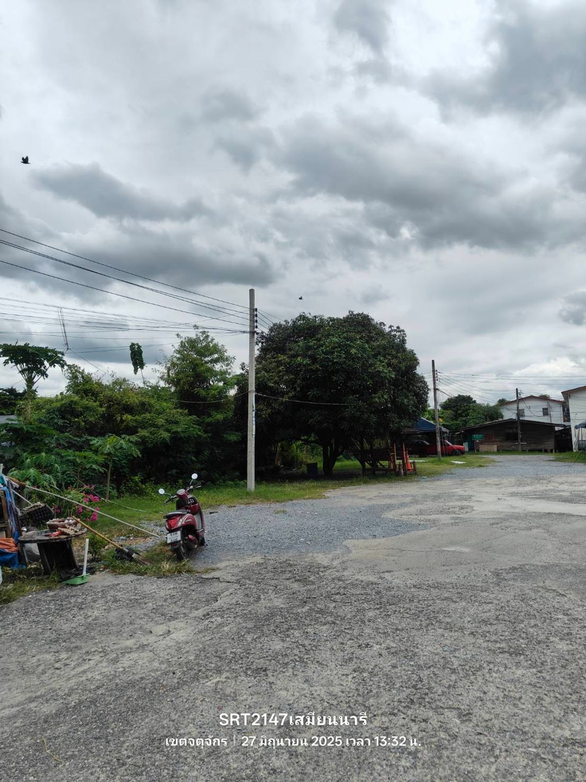 ขายที่ดินสะพานควาย จตุจักร : ขายที่ดิน  ติดสถานีรถไฟฟ้า SRT สายสีแดง เสมียนนารี เหมาะสำหรับการสร้างอาคารสูง 