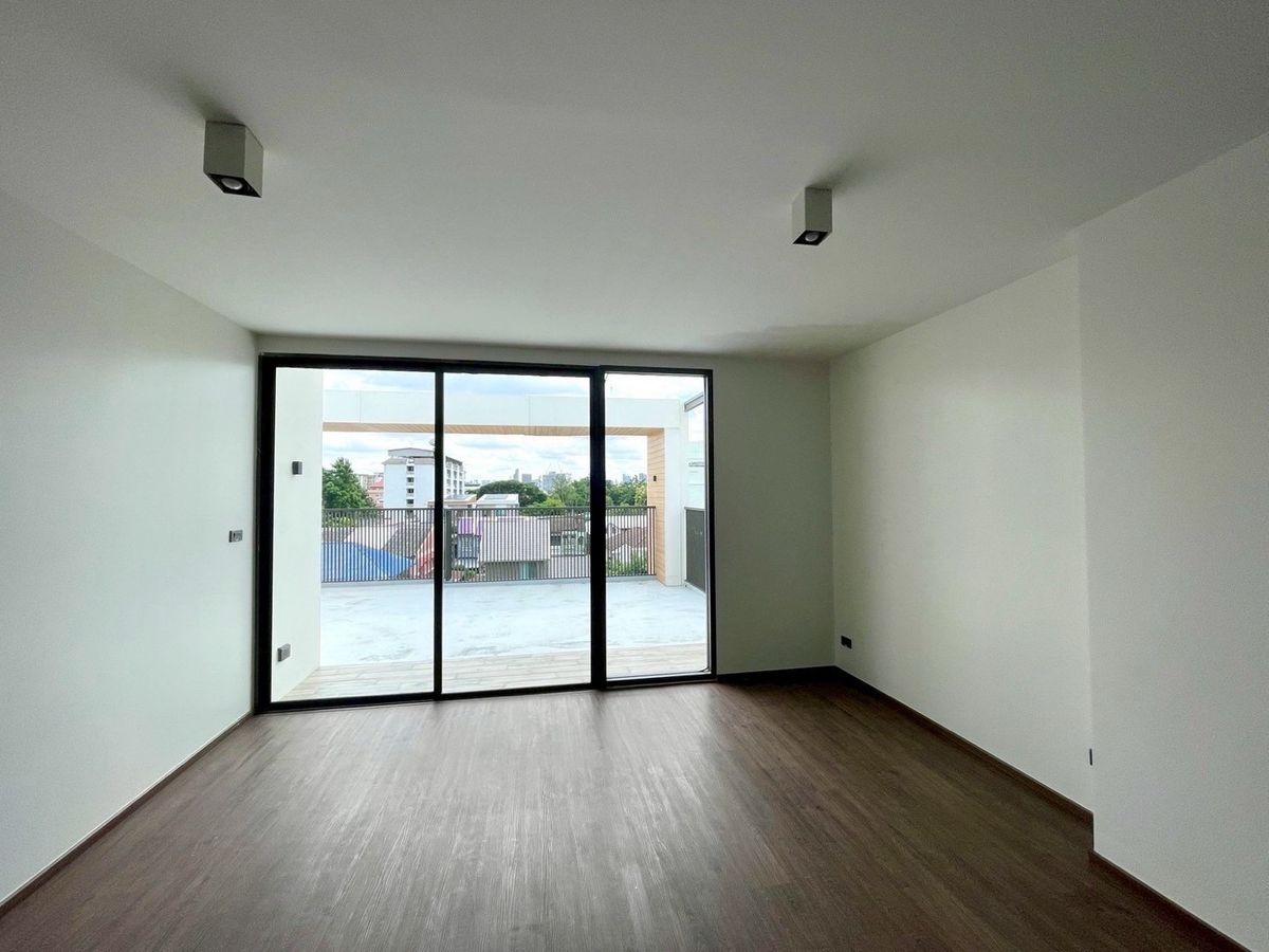 ขายโฮมออฟฟิศพระราม 9 เพชรบุรีตัดใหม่ RCA : ขายโฮมออฟฟิศหรู The Element Rama 9 ใกล้ The nine Center พระราม9 📲 𝟎𝟔𝟒-𝟕𝟗𝟒𝟒𝟐𝟔𝟑(คุณน้ำ) 