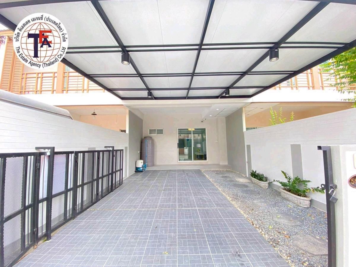 For SaleTownhomePathum Thani,Rangsit, Thammasat : 2-storey townhome for sale, Ilev Town Village, Lam Luk Ka Khlong 3 Future Park, Rangsit, Dream World Rangsit-Nakhon Nayai Sai Mai, Phahonyothin Kanchanaphisek, Lat Sawai Market, Na Charoen Market, Th Thua Two Golf Course Sin Phai Hospital Bang Pakok Hospi