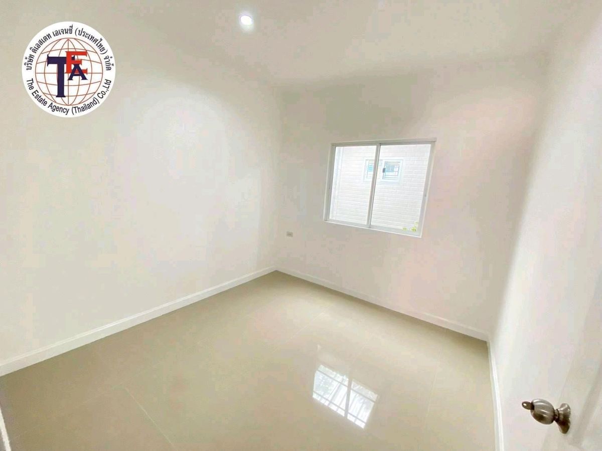 For SaleTownhomePathum Thani,Rangsit, Thammasat : 2-storey townhome for sale, Ilev Town Village, Lam Luk Ka Khlong 3 Future Park, Rangsit, Dream World Rangsit-Nakhon Nayai Sai Mai, Phahonyothin Kanchanaphisek, Lat Sawai Market, Na Charoen Market, Th Thua Two Golf Course Sin Phai Hospital Bang Pakok Hospi