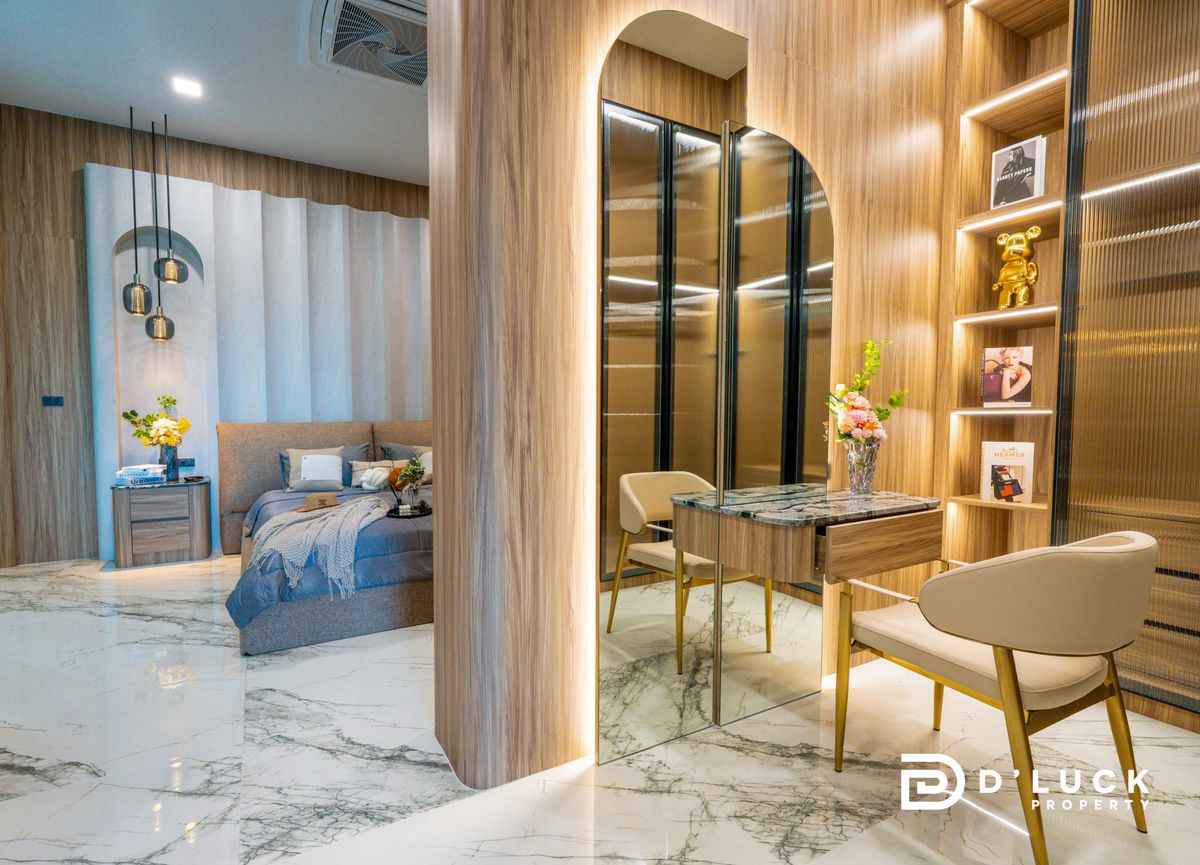 ขายพัทยา บางแสน ชลบุรี สัตหีบ : Ultra Luxury Pool Villa in Pattaya