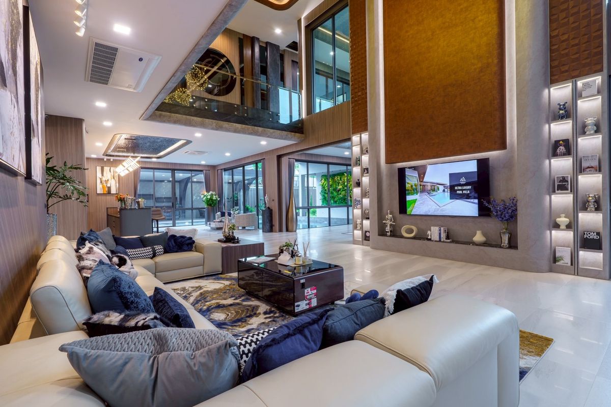 ขายพัทยา บางแสน ชลบุรี สัตหีบ : Ultra Luxury Pool Villa in Pattaya