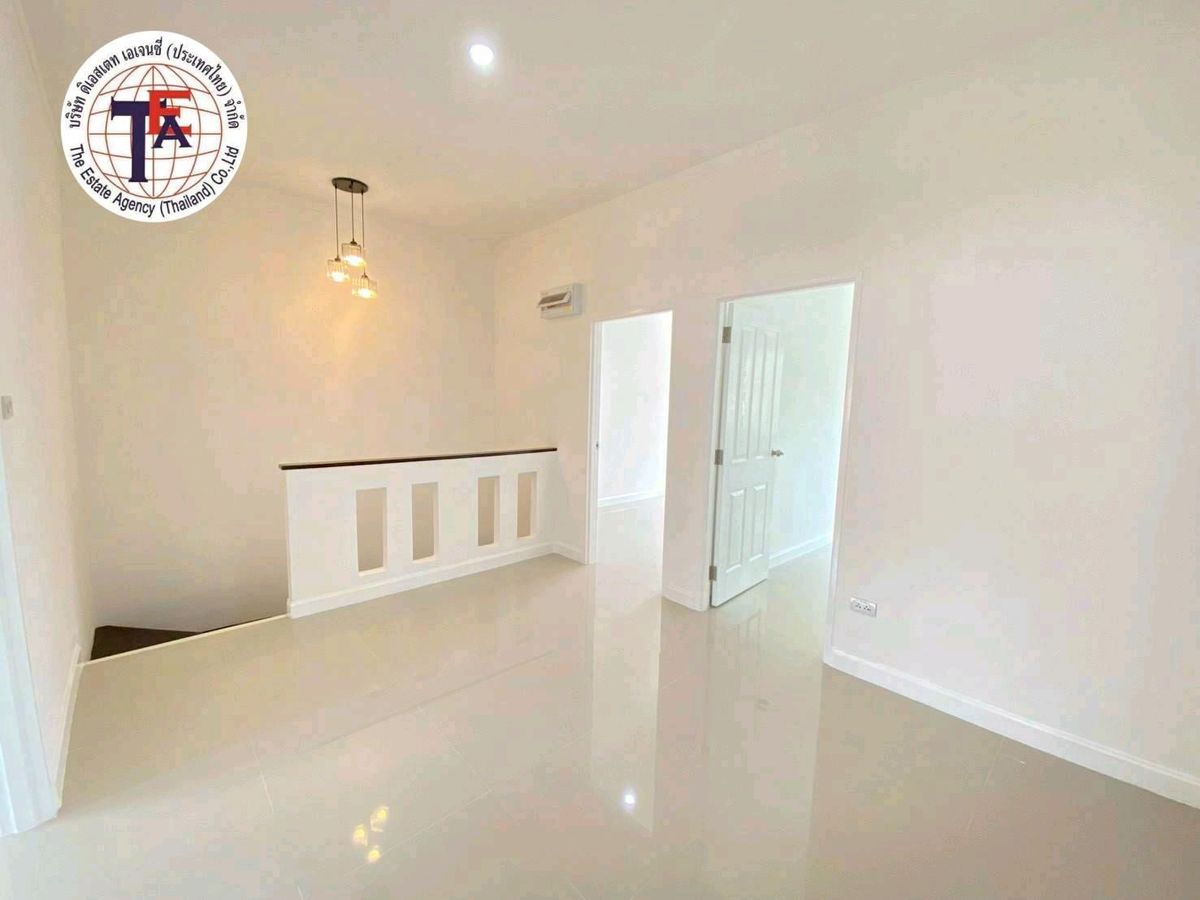 For SaleTownhomePathum Thani,Rangsit, Thammasat : 2-storey townhome for sale, Ilev Town Village, Lam Luk Ka Khlong 3 Future Park, Rangsit, Dream World Rangsit-Nakhon Nayai Sai Mai, Phahonyothin Kanchanaphisek, Lat Sawai Market, Na Charoen Market, Th Thua Two Golf Course Sin Phai Hospital Bang Pakok Hospi