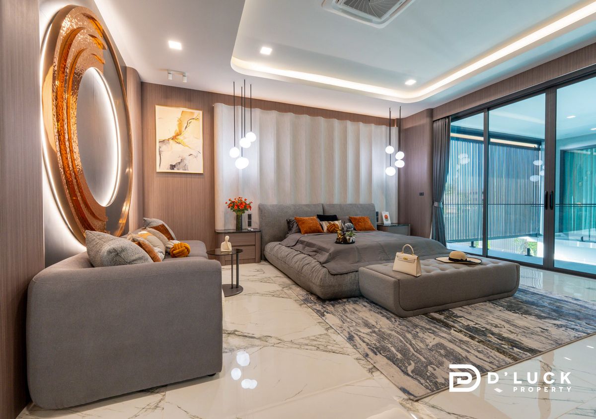 ขายพัทยา บางแสน ชลบุรี สัตหีบ : Ultra Luxury Pool Villa in Pattaya