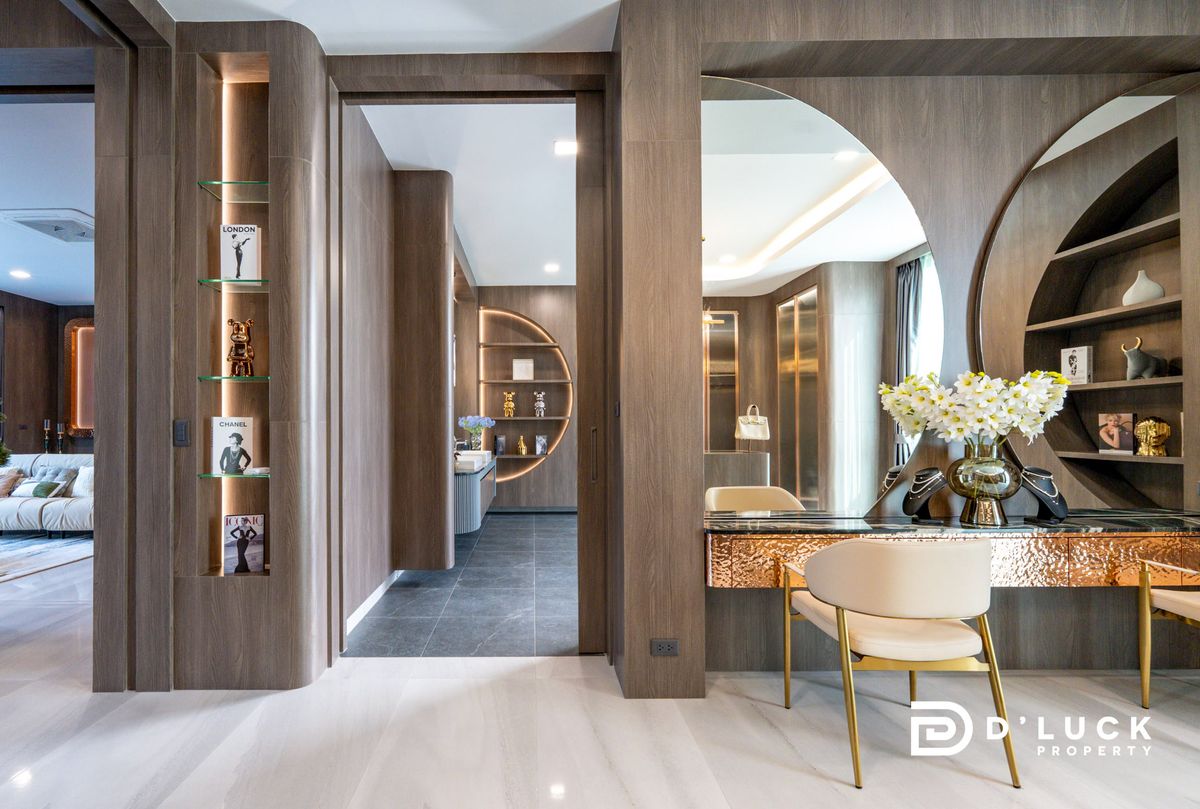 ขายพัทยา บางแสน ชลบุรี สัตหีบ : Ultra Luxury Pool Villa in Pattaya