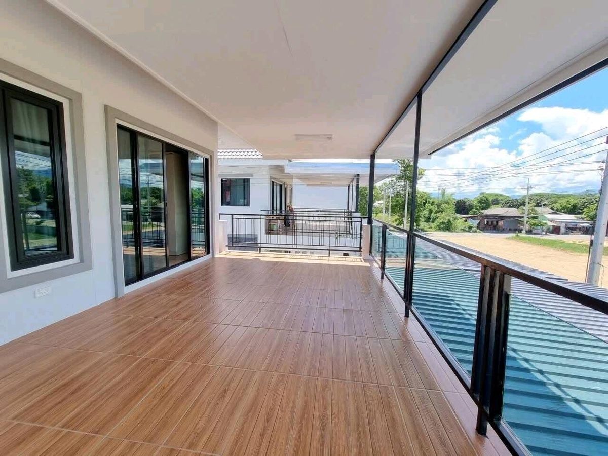 ให้เช่าบ้านเชียงใหม่ : *** บ้านสมัยใหม่ 4 ห้องนอน ในบ้านแหวน ให้เช่า
เชียงใหม่ ใกล้โรงเรียนนานาชาติลานนา ***