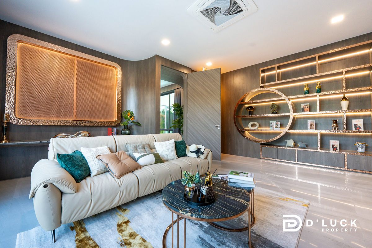 ขายพัทยา บางแสน ชลบุรี สัตหีบ : Ultra Luxury Pool Villa in Pattaya