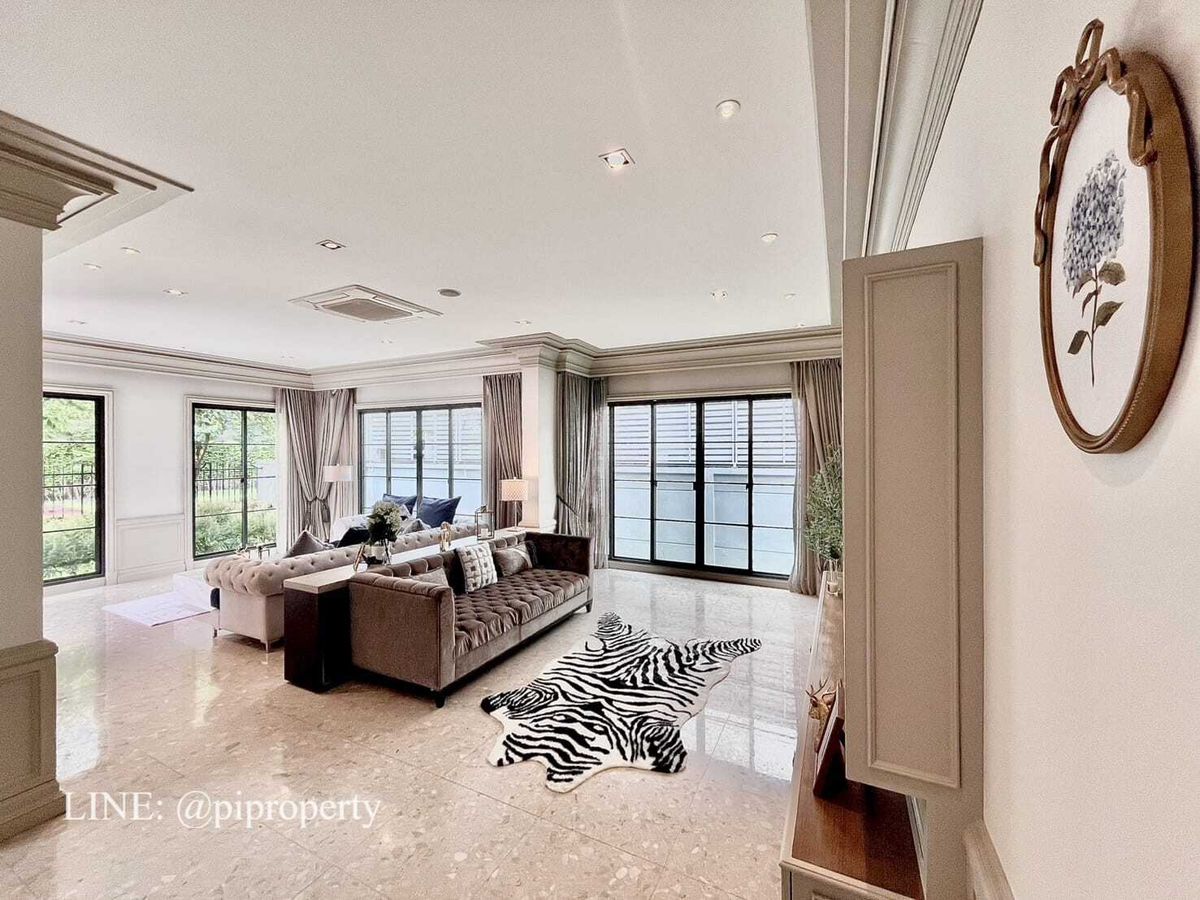 ให้เช่าบ้านบางนา แบริ่ง ลาซาล : ให้เช่า: วิลล่าหรูในโครงการแกรนด์ บางกอก บูเลอวาร์ด สุขุมวิท 4 ห้องนอน 5 ห้องน้ำ