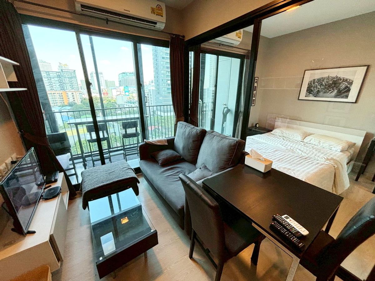 For RentCondoRama9, Petchburi, RCA : For rent Condolette Midst Rama 9 size 35 sqm on 9 floor close to MRT and Opposite Uniliver tower 