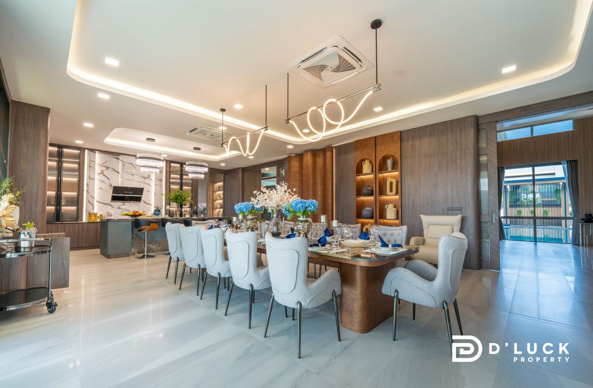 ขายพัทยา บางแสน ชลบุรี สัตหีบ : Ultra Luxury Pool Villa in Pattaya