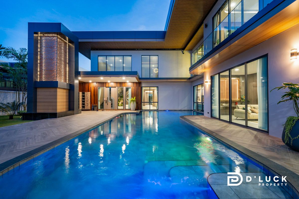 For SalePattaya, Bangsaen, Chonburi : Ultra-Luxury Pool Villa for Sale in pattaya