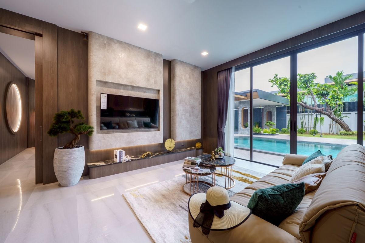 ขายพัทยา บางแสน ชลบุรี สัตหีบ : Ultra Luxury Pool Villa in Pattaya