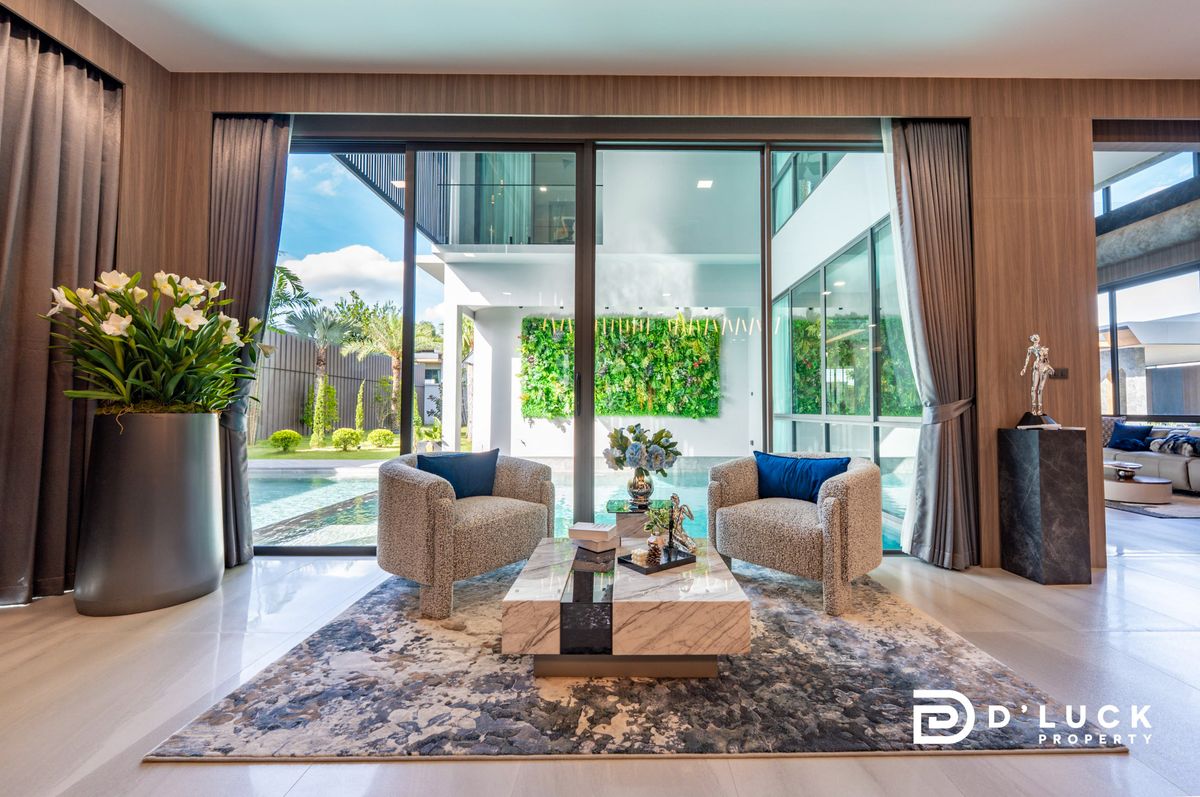 ขายพัทยา บางแสน ชลบุรี สัตหีบ : Ultra Luxury Pool Villa in Pattaya
